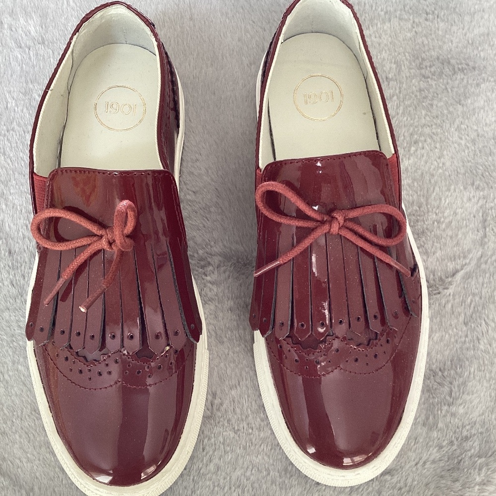 New 1901 sneakers size 6